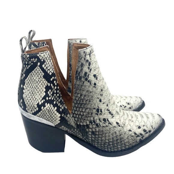Jeffrey Campbell Shoes - Jeffery Campbell Cromwell Animal Print Leather Booties Slip On Western Size 8